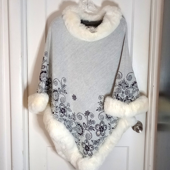 The Commons Jackets & Blazers - Faux Fur Lined poncho! NWT